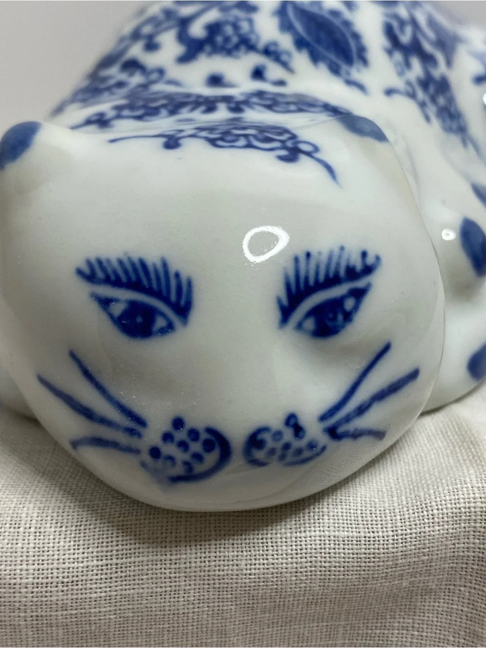Blue White Porcelain Reclining Cat Figurine Chinosoire Floral Ceramic